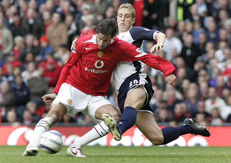 与深厚的足 与深厚的足